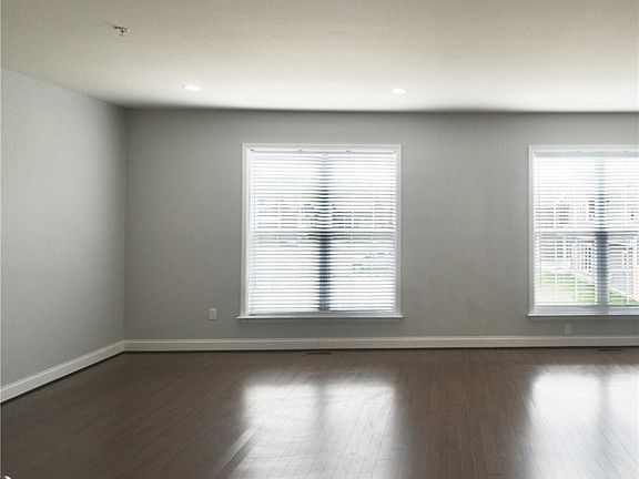 5th image of 1624 Hastings Park Dr