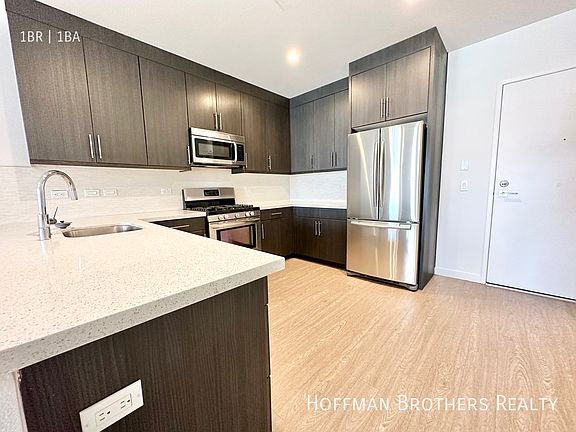 3rd image of 11407 Chandler Blvd #412