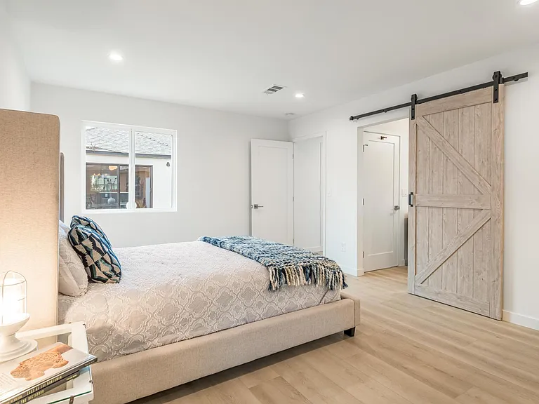 3842 Somerset Dr — Photo 7