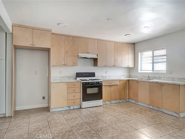 6735 Elmer Ave #9 — Photo 15