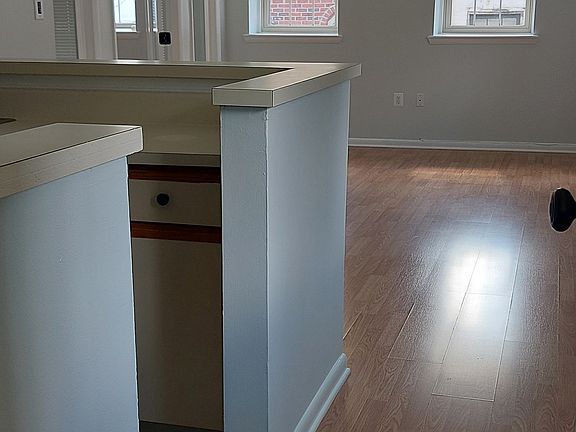 4th image of 606 N Eutaw St Unit F