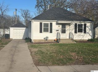 220 S 20th St, Beatrice, NE 68310
