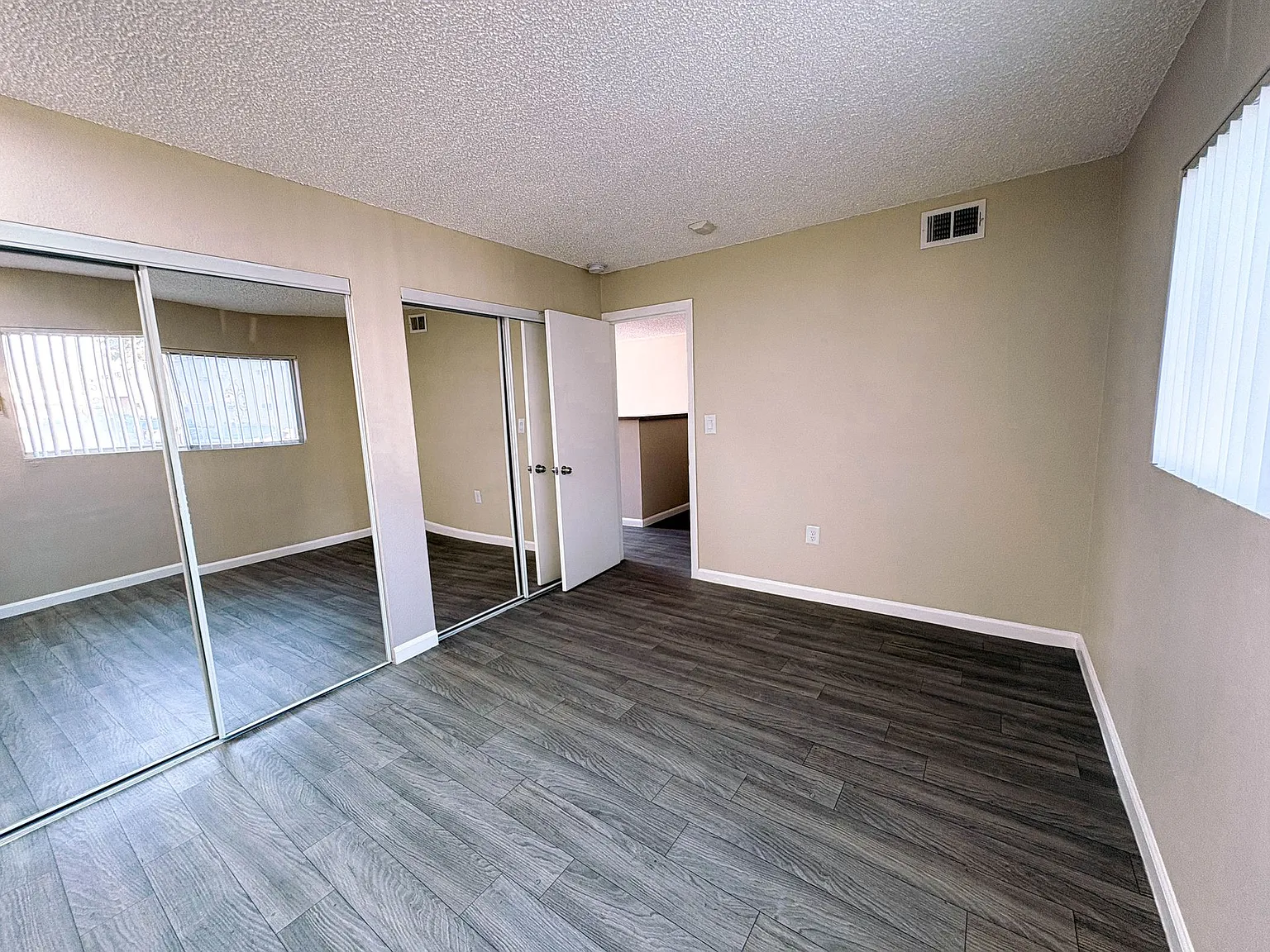 Ogden Villas — Photo 4
