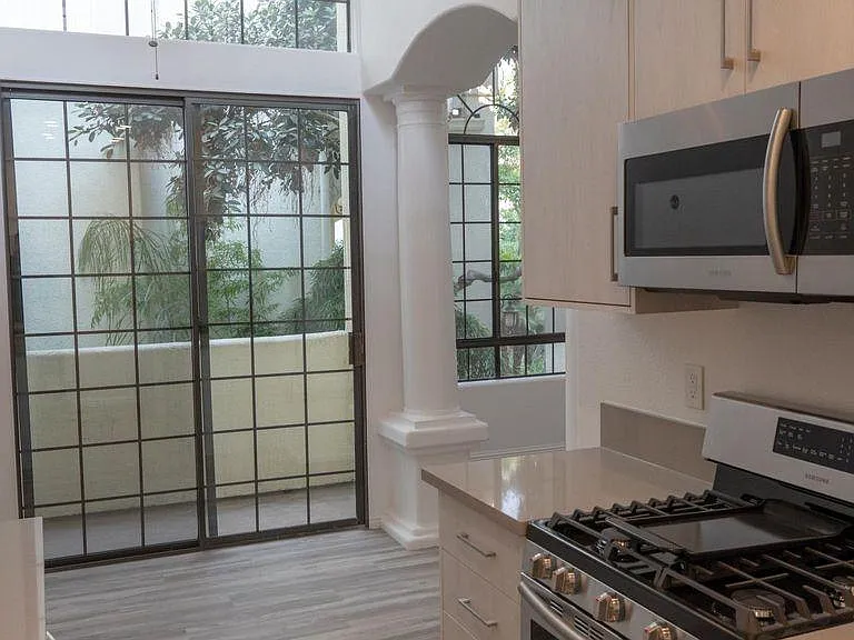 3815 McLaughlin Ave — Photo 11