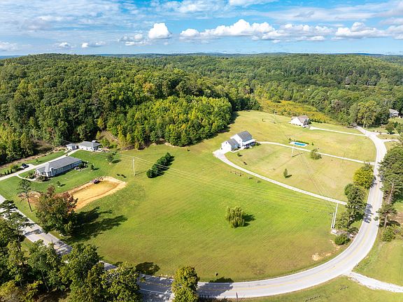 3rd image of 13103 Jones Gap Rd