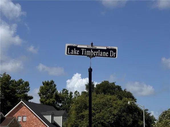 3745 Lake Timberlane Dr, Gretna, LA 70056