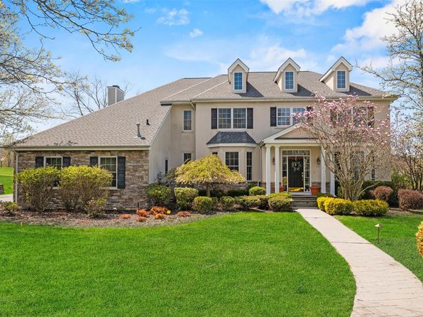 111 Mansion Ridge Boulevard, Monroe, NY 10950
