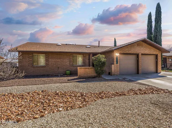 1143 Berkshire Ct, Las Cruces, NM 88005