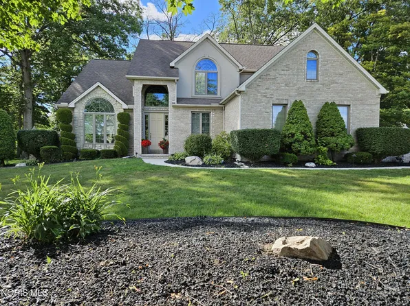 2367 Willow Pond Blvd, Sylvania, OH 43560
