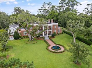 402 Hawkins Island Dr, Saint Simons Island, GA 31522