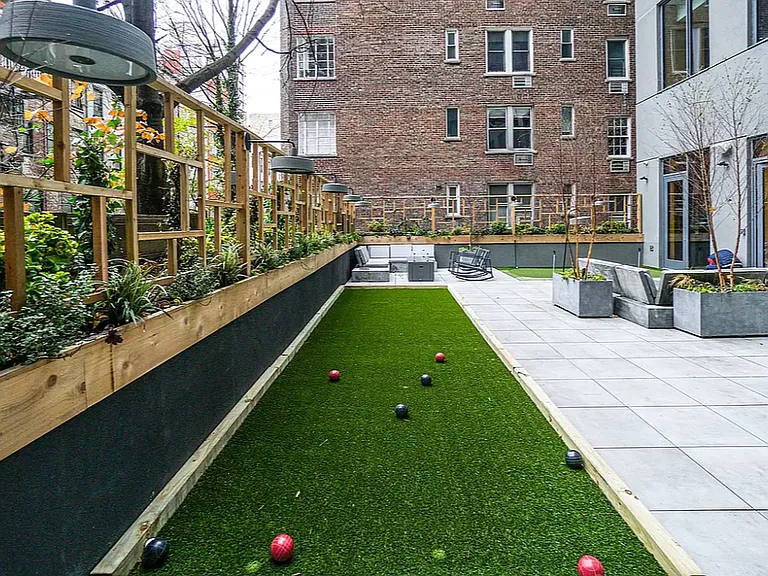 515 E 86th St #609 — Photo 15