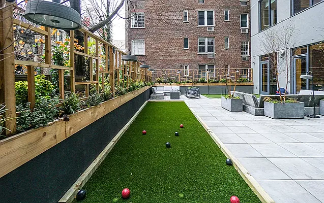 Rented by Bond New York | media 296