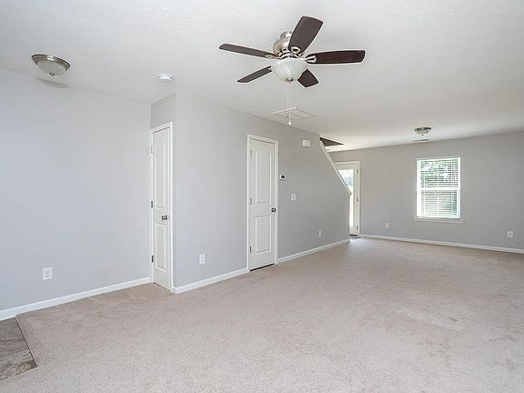 3rd image of 576 Camel St