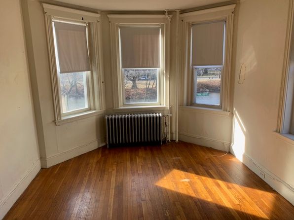 235 Park Dr APT 21