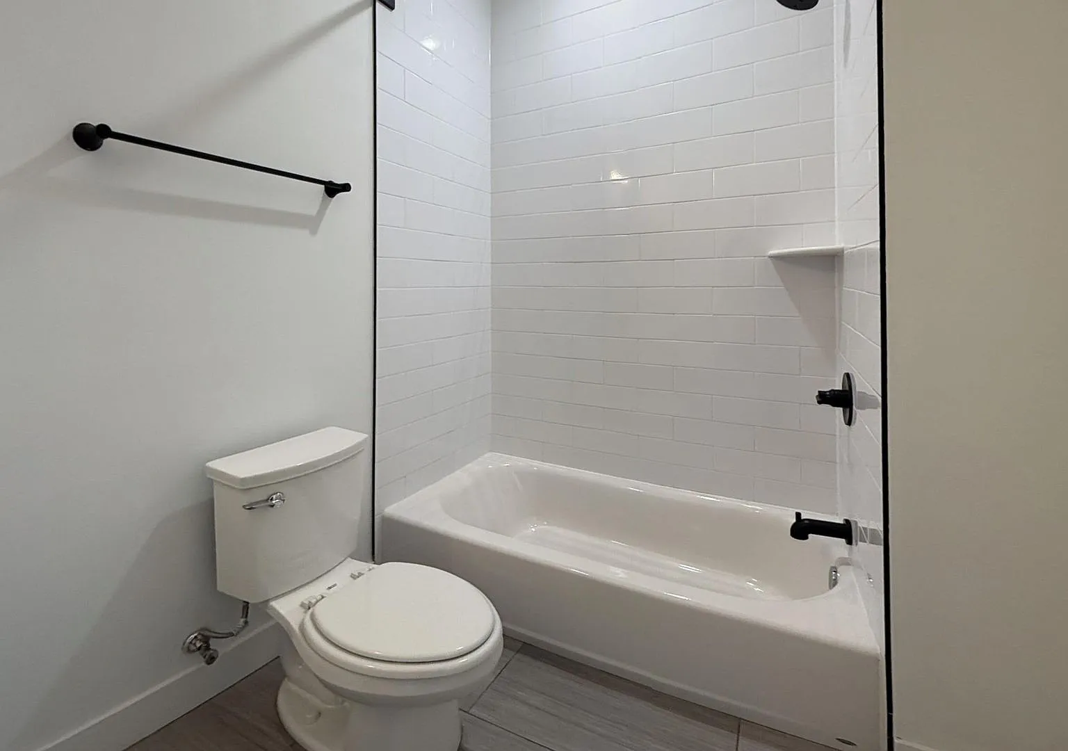 625 N 52nd St — Photo 3