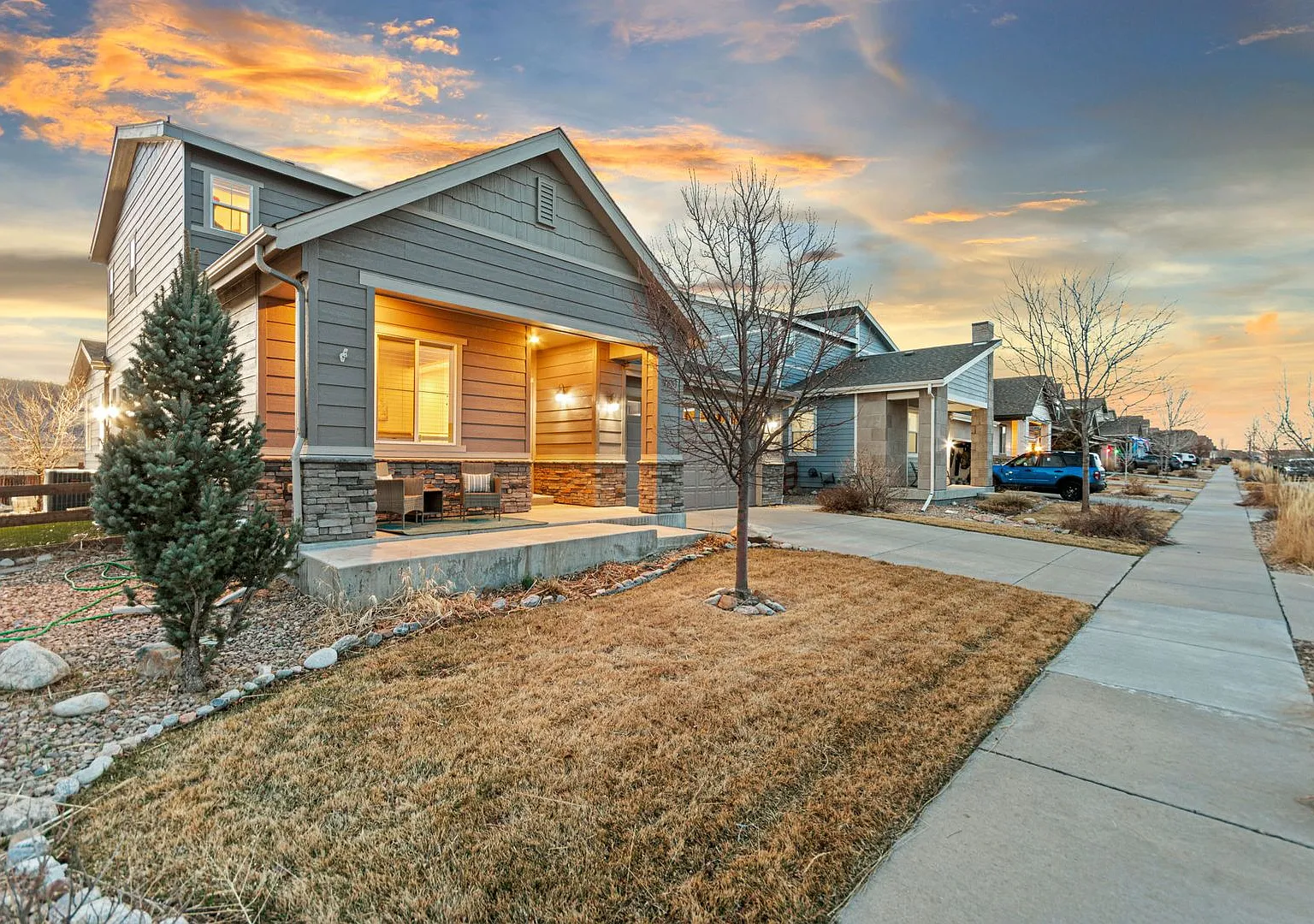 Modern Living. Unforgettable Views 5 bedroom / 5 bathrooms in the desirable Candelas community — Photo 1