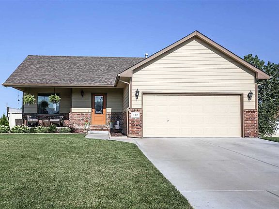 2nd image of 122 W Harmony Cir