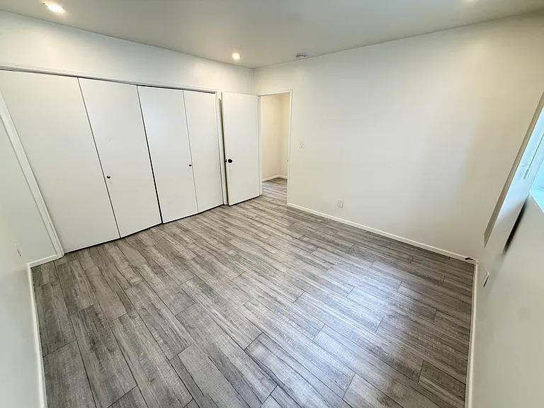 3820 Mentone Ave #6 — Photo 10