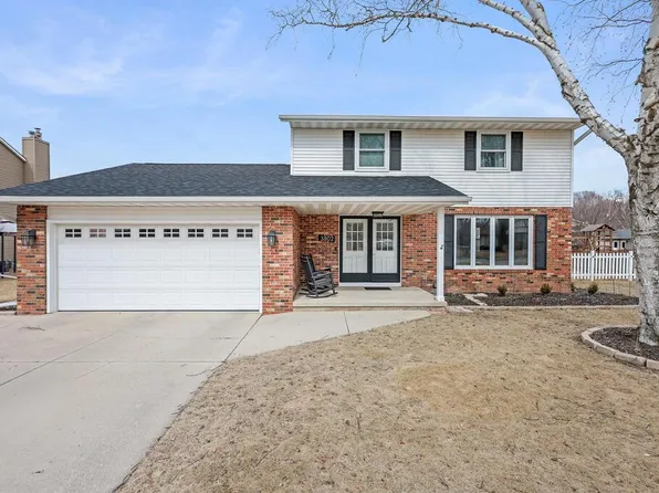 3802 Seneca LANE, Manitowoc, WI 54220