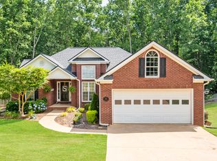 1041 Easy St, Winder, GA 30680