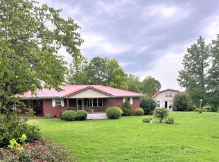 50 Sansone Ln, Wildersville, TN 38388