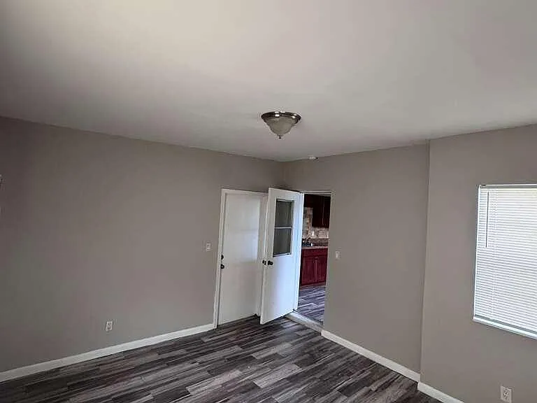 3309 Avenue S — Photo 13