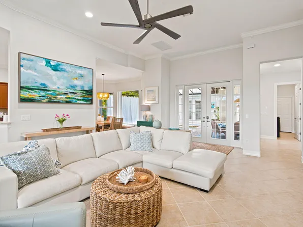 6793 Bent Grass Dr, Naples, FL 34113