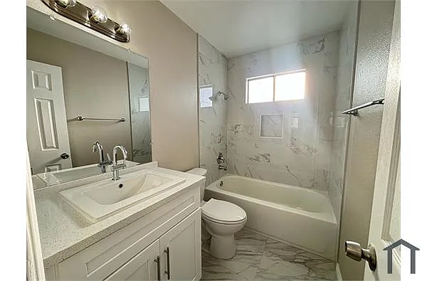Building Photo - 3610 Cecile Ave #D