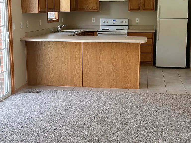 275 Amber Ave #275 — Photo 5