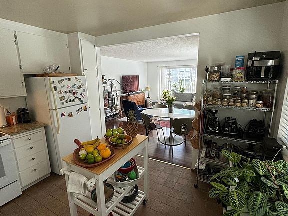 3rd image of 1145 Noe St APT 3