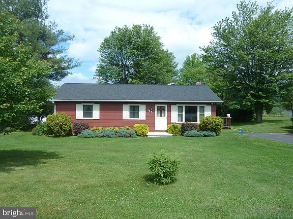 4th image of 180 Woodchuck Ln