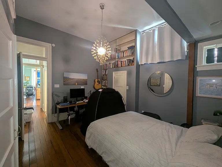 938 Moss St — Photo 14