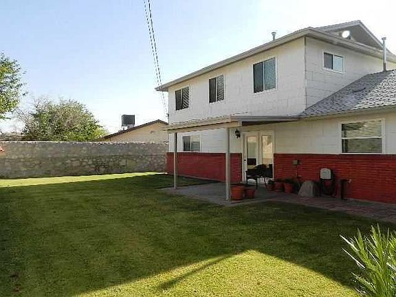 2nd image of 5808 Dumont Ln