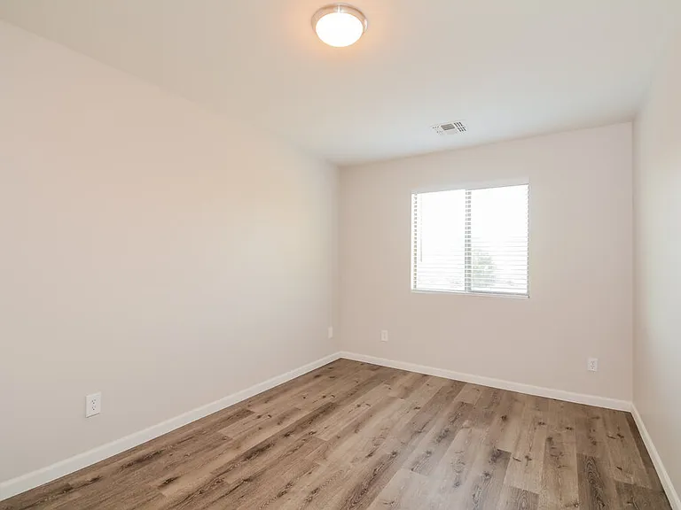 3202 S Justin Dr — Photo 14
