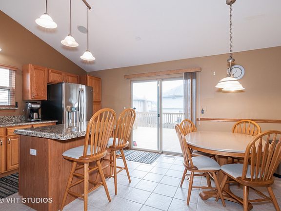 5th image of 1025 Greenbriar Dr