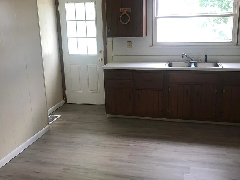 818 Gaston Ave — Photo 18