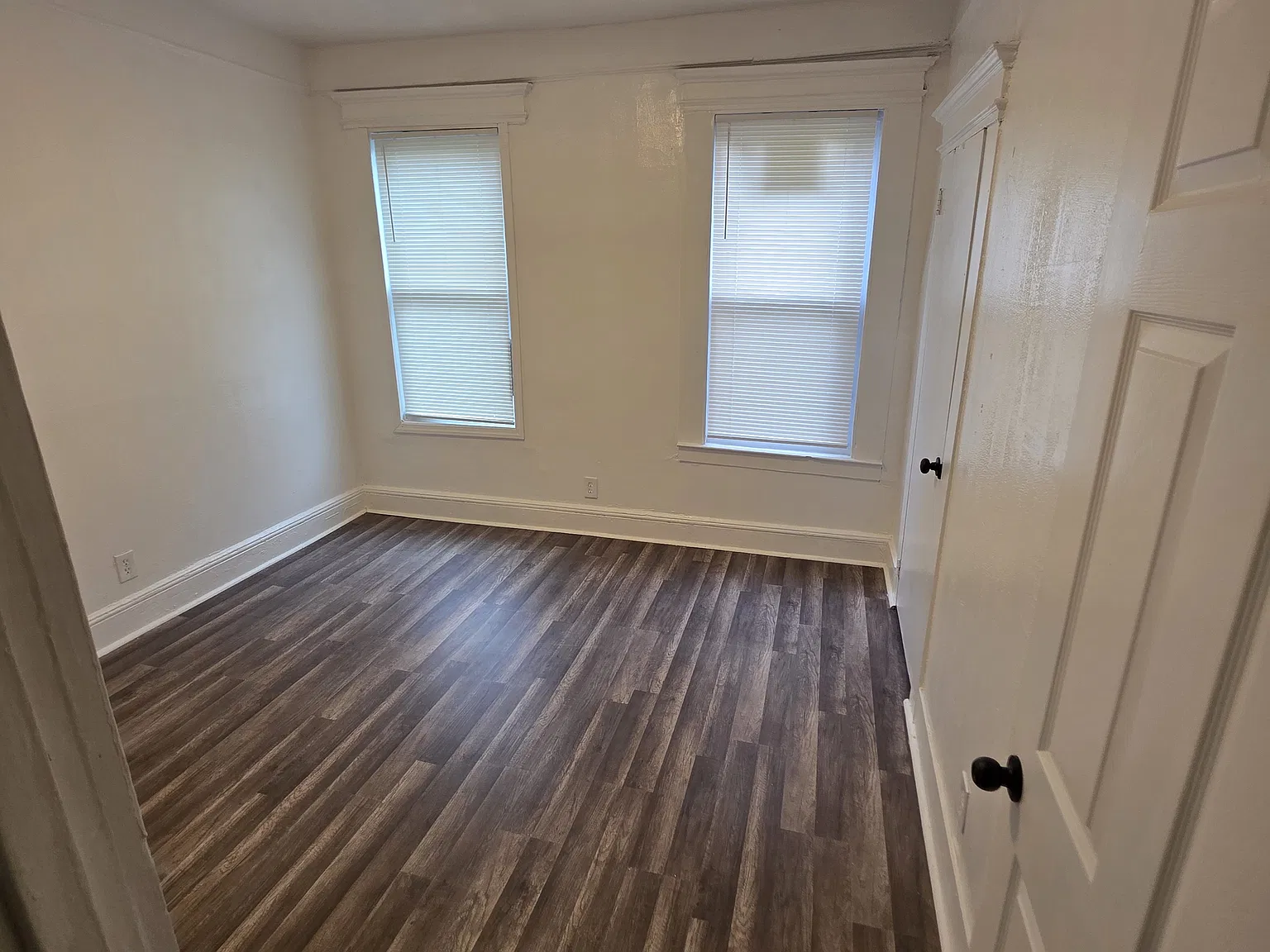 3 bed, $2,595 — Photo 2