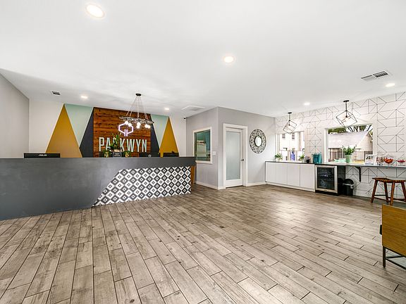 4th image of 4401 Glenview Ct #4441