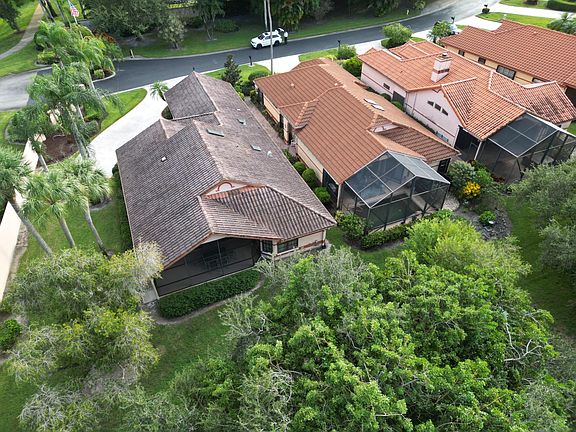 4th image of 3001 SW Montebello Place