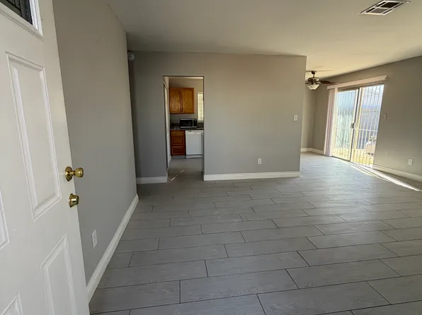 1829 W Cartier Ave, North Las Vegas, NV 89032