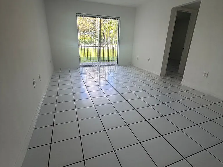 Allegro Apartments — Photo 33