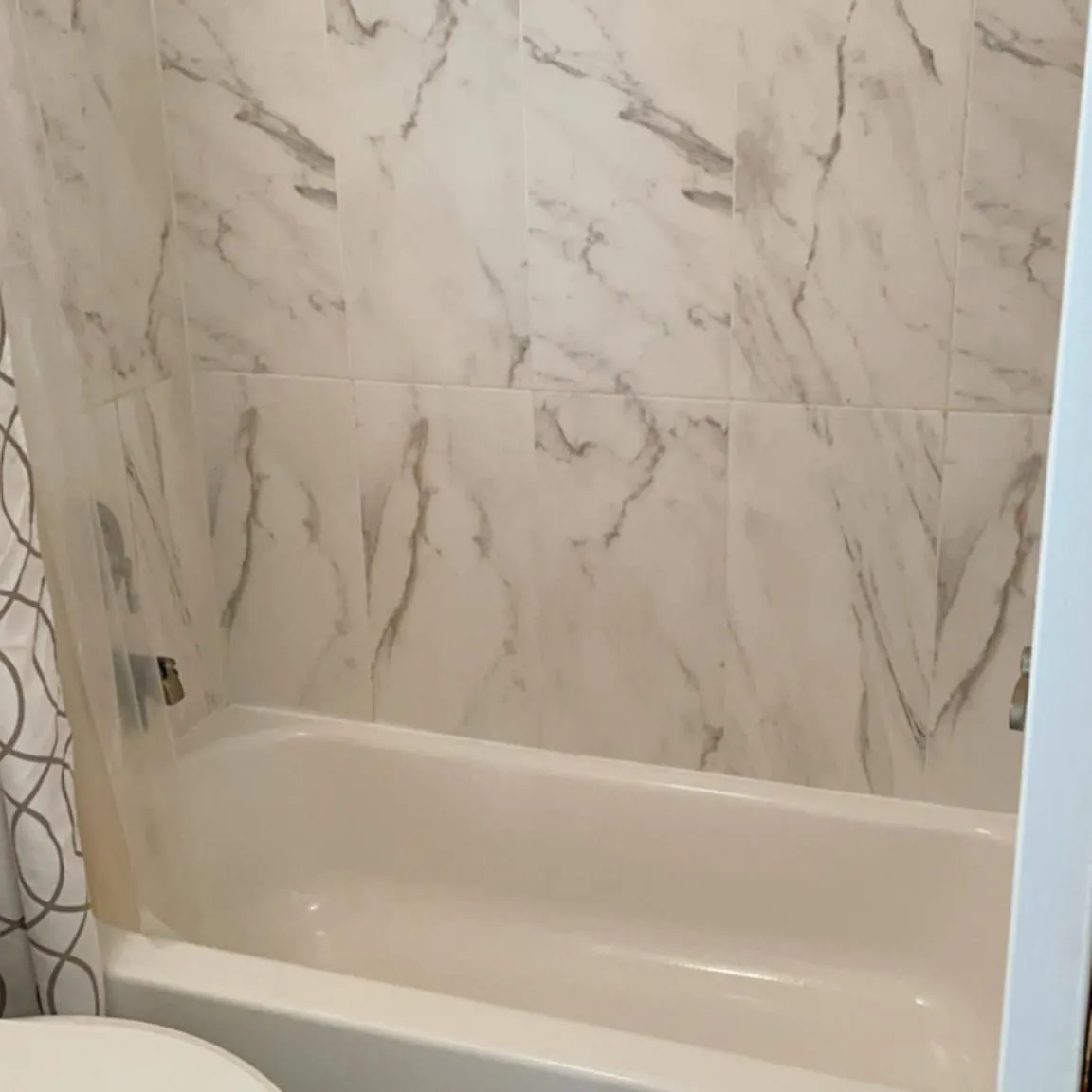 3 bed, 1090 sqft, $2,300 — Photo 4