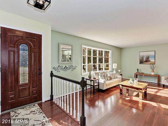3rd image of 158 Woodside Trl