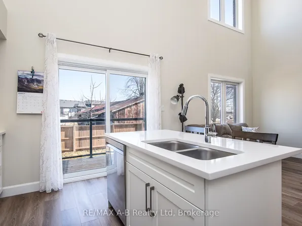 3202 Vivian Line 37 Ln #37, Stratford, ON N5A 0K6