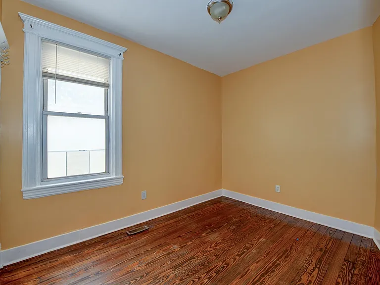 30 Sheffield St #1 — Photo 14