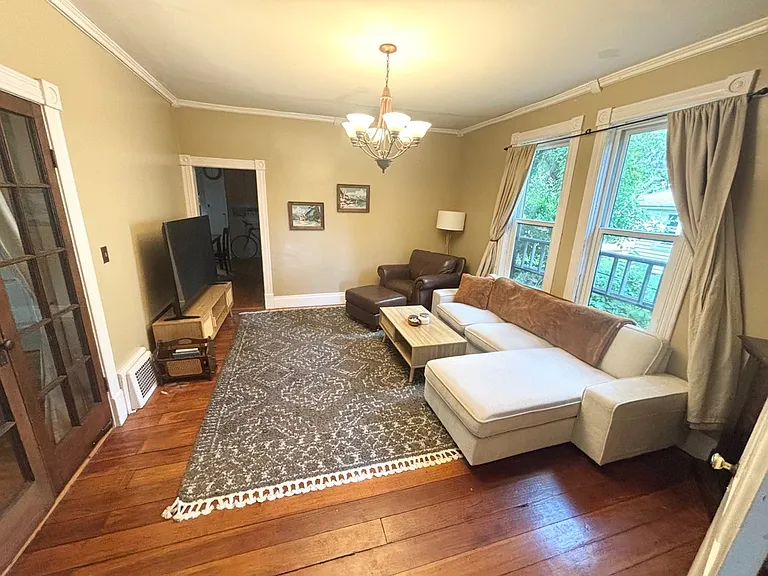 711 Butternut Ave — Photo 4