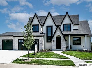2731 N 181st St, Elkhorn, NE 68022