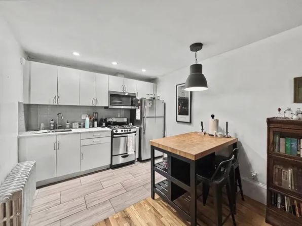 89 Wyckoff Street image 1 of 5