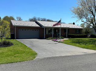 172 Jameslee Dr, Chambersburg, PA 17202