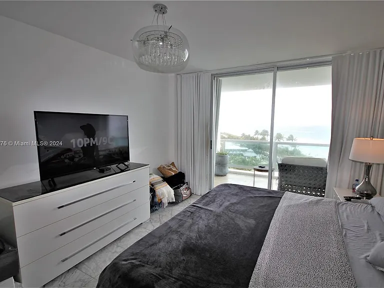 5151 Collins Ave #933 — Photo 17